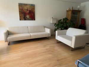 Artifort bank en loveseat gestoffeerd